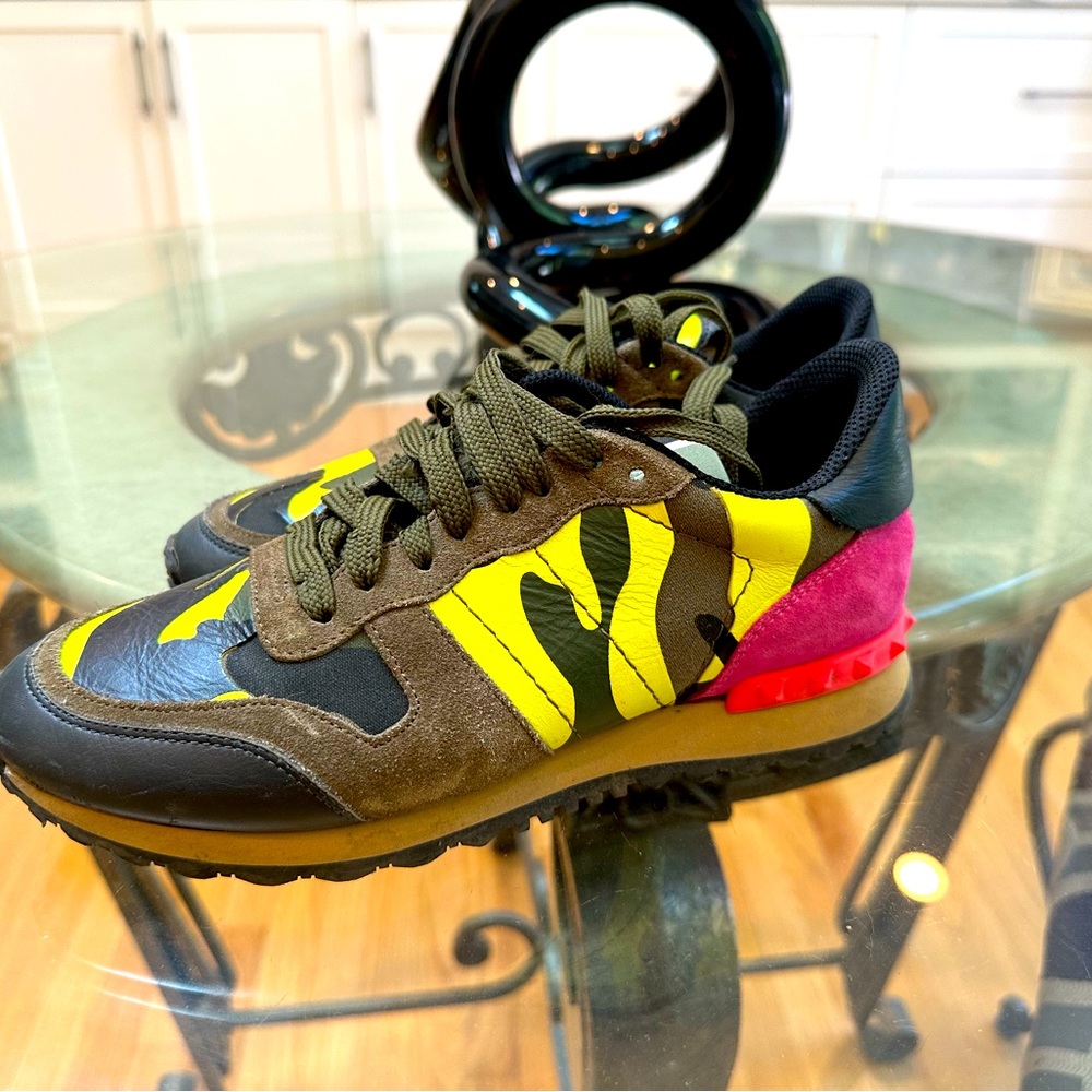 Valentino sneakers size 8
